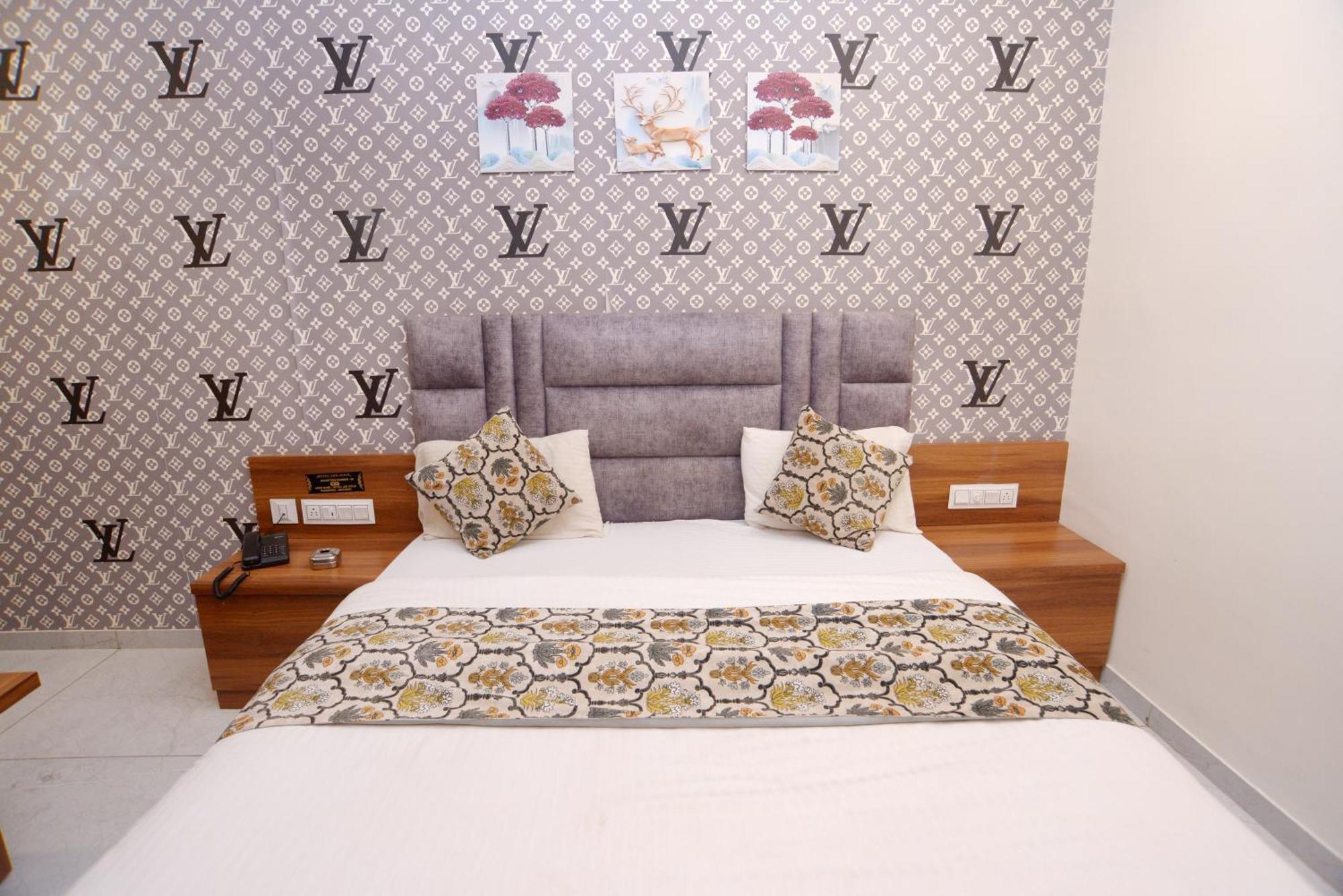 Hotel Allen Ahmedabad Ngoại thất bức ảnh